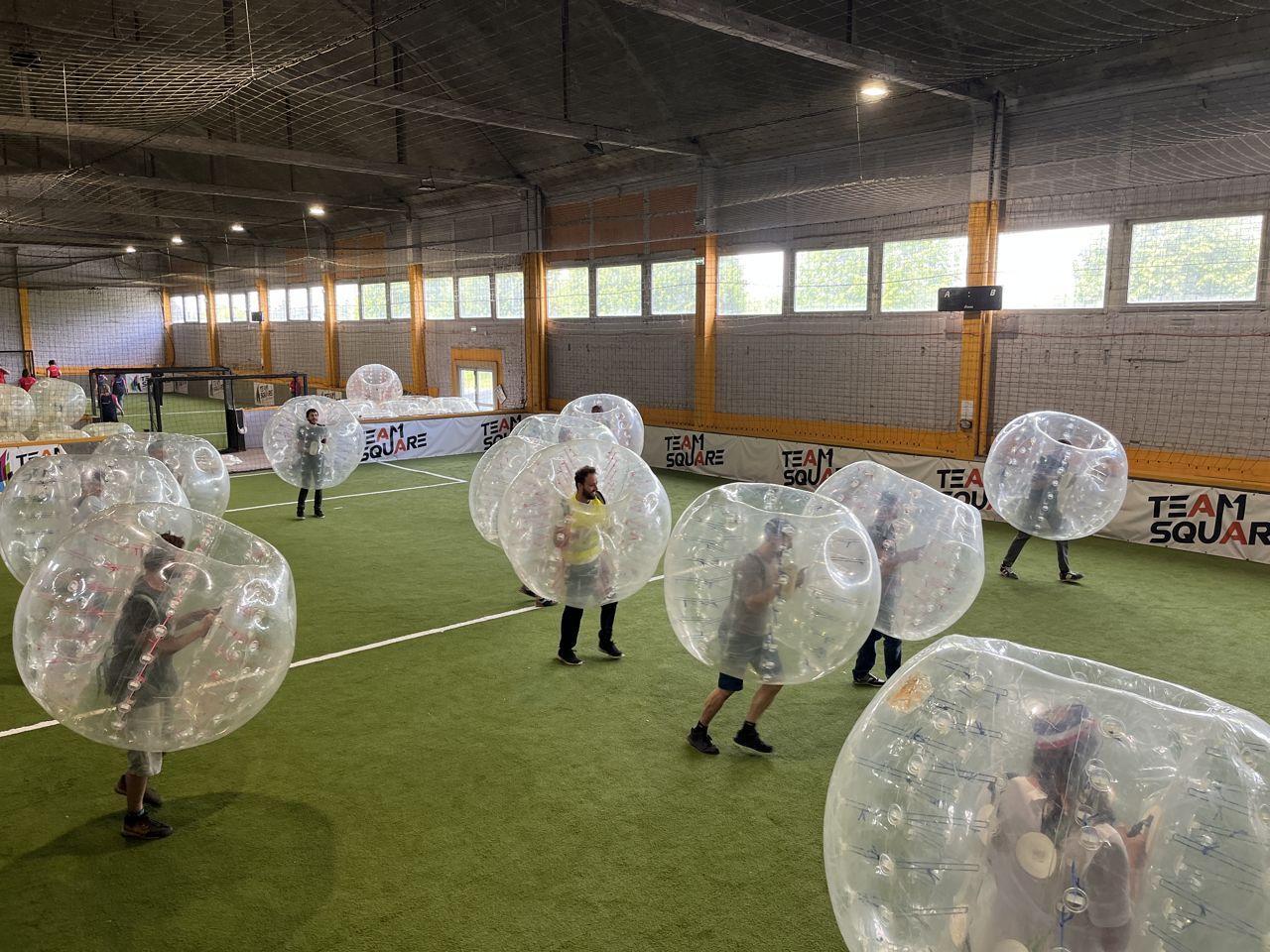 Session de bubble foot chez Team Square